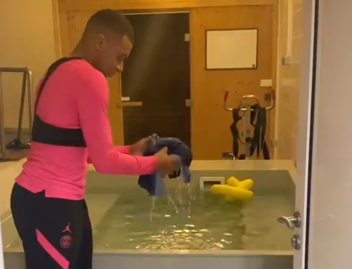 Watch as Kylian Mbappe hilariously pranks Paris SaintGermain teammate